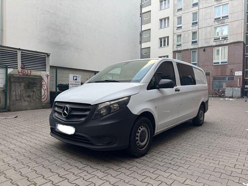 Weiß Gebraucht 2020 Mercedes Vito Van | 8.899 € (Fairer Preis) - Bild 1/4