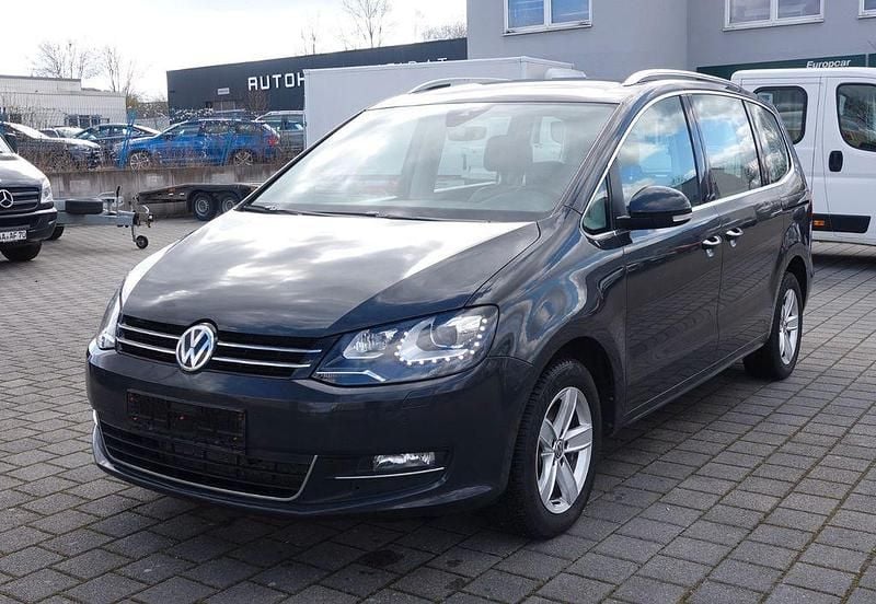 Gebraucht VW Sharan Highline 150 PS (110 kW) 2020 Grau Van / Kleinbus