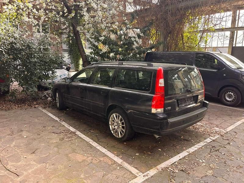 Second-hand Volvo V70 185 CP (136 kW) 2006 Negru Break