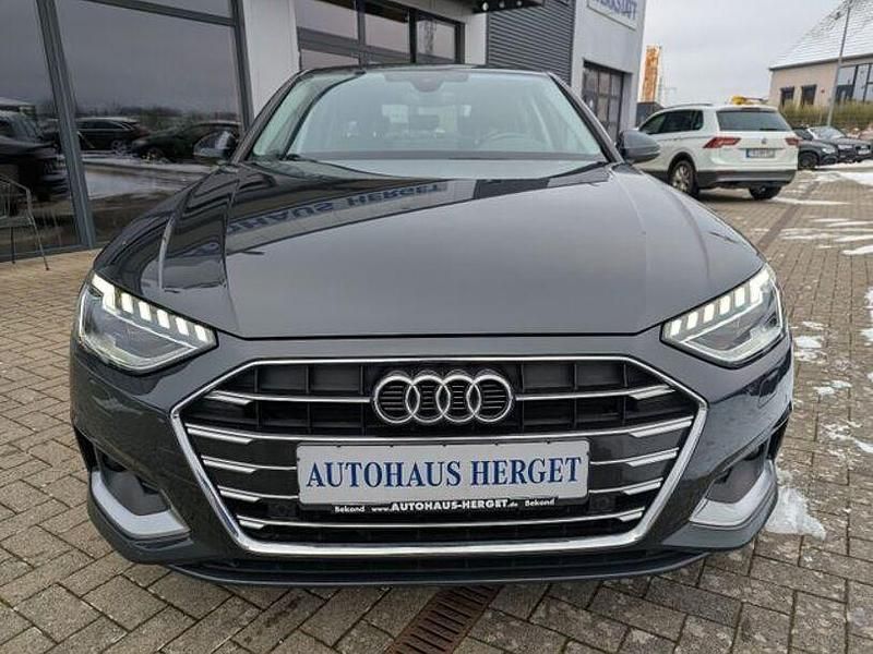 Gebraucht Audi A4 Advanced 150 PS (110 kW) 2022 Grau Limousine