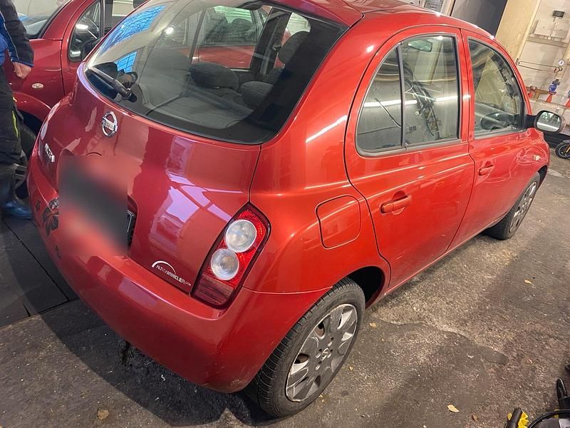 Gebraucht Nissan Micra 65 PS (47 kW) 2005 Rot Kleinwagen