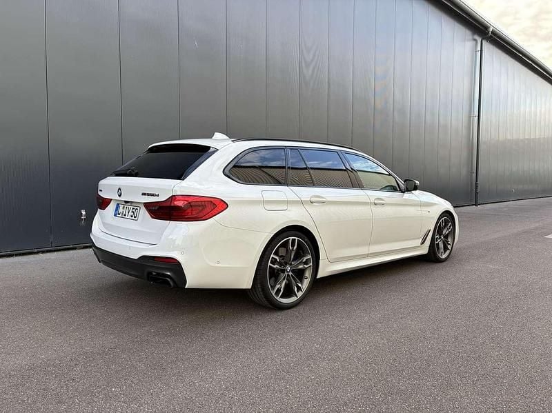 Gebraucht BMW M550 Shadowline 400 PS (294 kW) 2018 Weiß Limousine