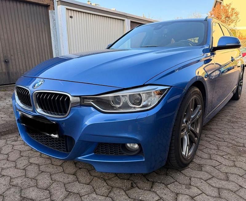 Blau Gebraucht 2015 BMW 320 M Sport Kombi | 13.899 € (Fairer Preis) - Bild 1/4
