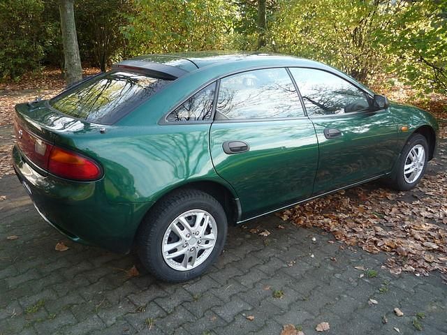 Gebraucht Mazda 323F 88 PS (64 kW) 1998 Grün metallic Limousine