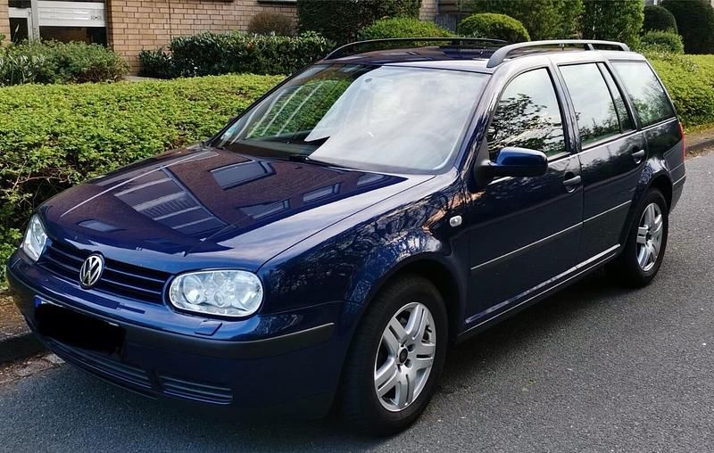 Blau Gebraucht 2001 VW Golf IV Kombi | 750 € (Superpreis) - Bild 1/3
