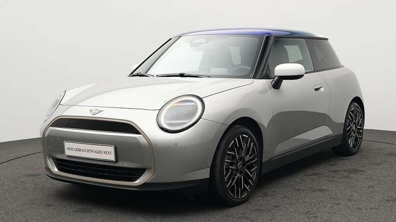 Gebraucht Mini Cooper Favoured 135 kW (184 PS) 2025 Grau Kleinwagen