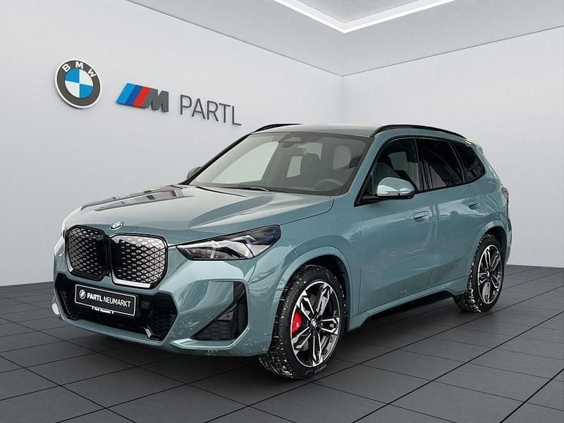 Grün Neu 2026 BMW iX1 Performance SUV | 55.900 € (Etwas zu teuer) - Bild 1/4