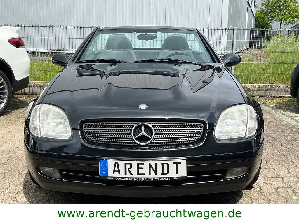 Gebraucht Mercedes SLK230 193 PS (141 kW) 1999 Schwarz Cabrio