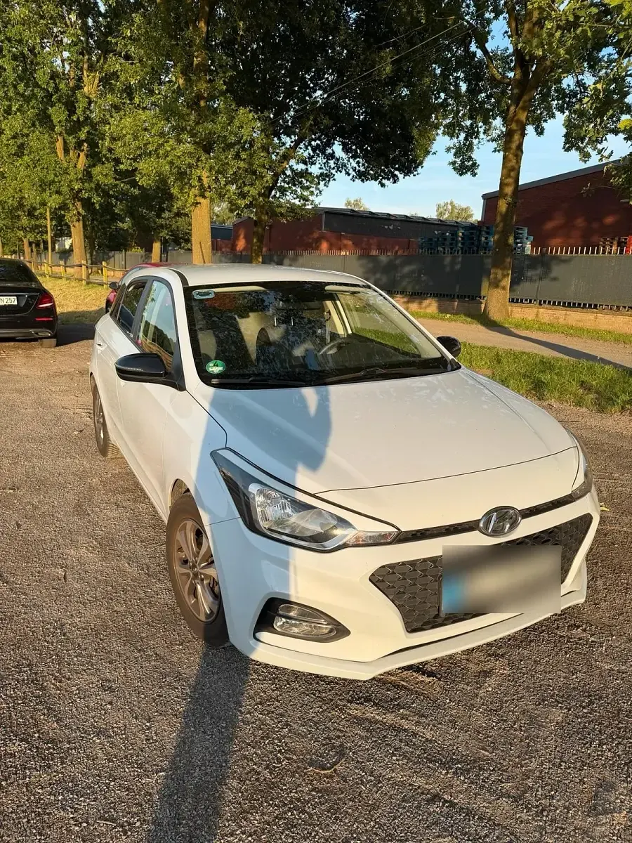 Gebraucht Hyundai i20 Active 84 PS (61 kW) 2020 Blau Kleinwagen