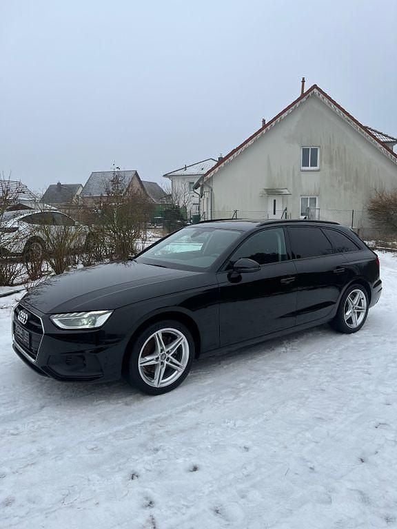 Gebraucht Audi A4 150 PS (110 kW) 2019 Schwarz Kombi