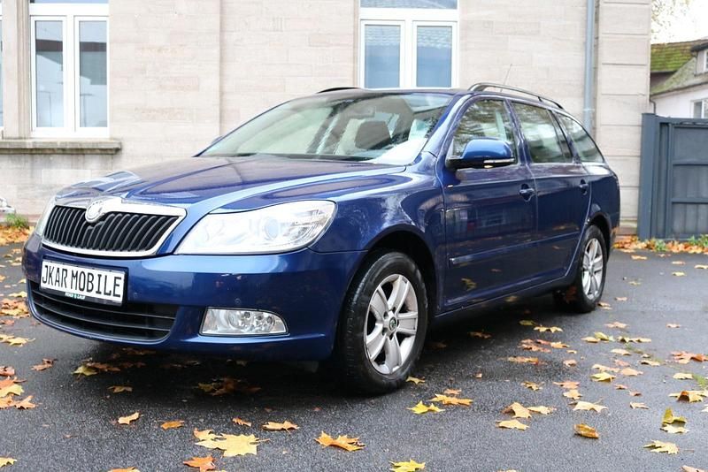 Blau Gebraucht 2010 Skoda Octavia Kombi | 2.490 € (Etwas zu teuer) - Bild 1/4