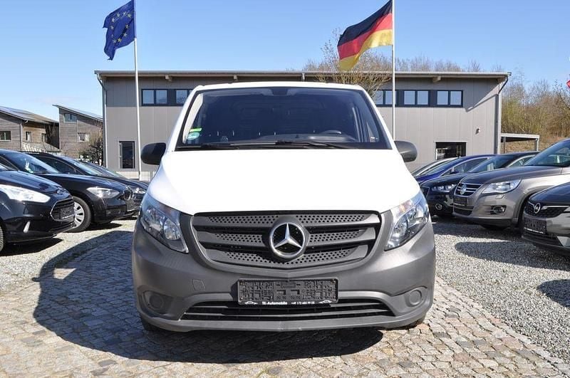 Gebraucht Mercedes Vito 88 PS (64 kW) 2017 Weiß Van