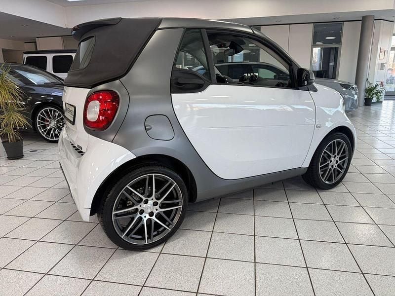 Gebraucht Smart ForTwo Cabrio Brabus 109 PS (80 kW) 2016 Weiß Cabrio