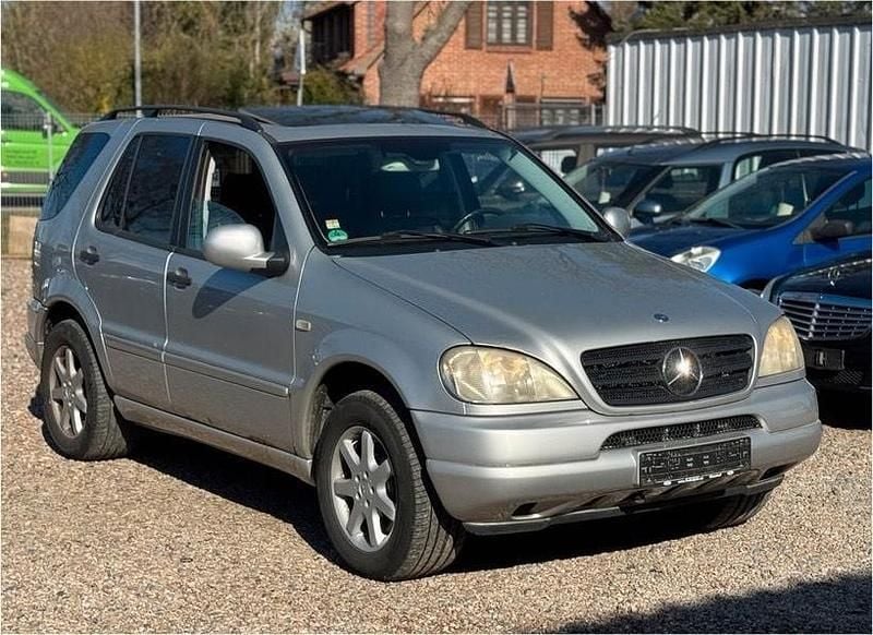 Gebraucht Mercedes ML430 272 PS (200 kW) 2000 Grau SUV