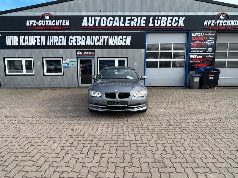 Gebraucht BMW 320 184 PS (135 kW) 2013 Grau Coupé