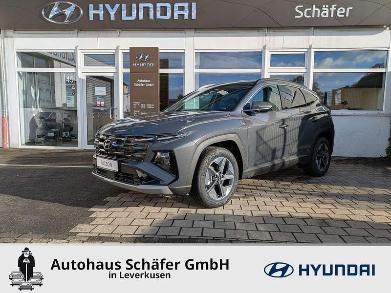 Grau Neu 2025 Hyundai Tucson Trend SUV | 33.398 € (Guter Preis) - Bild 1/4