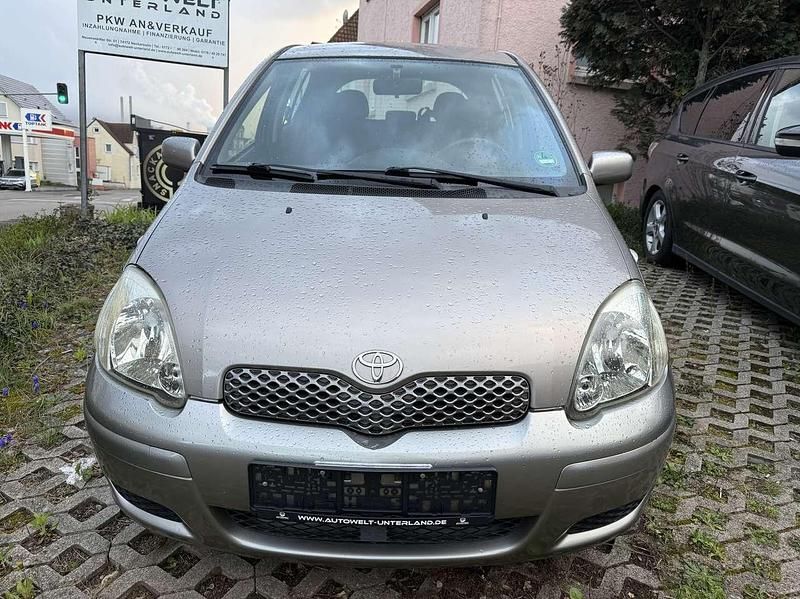 Gebraucht Toyota Yaris Sol 87 PS (63 kW) 2004 Grey metallic Kleinwagen