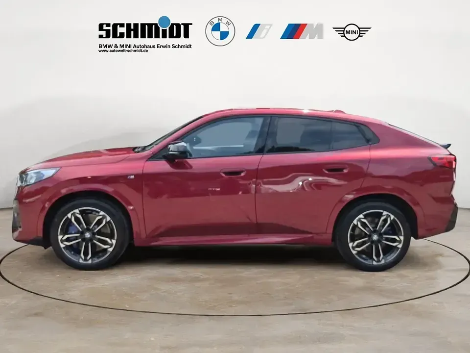 Gebraucht BMW X2 Luxury Line 300 PS (220 kW) 2025 (rot)  fire red SUV