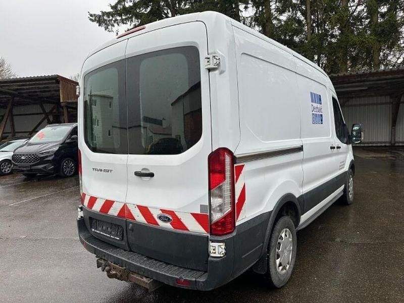 Gebraucht Ford Transit Trend 170 PS (125 kW) 2017 Frostweiß Van