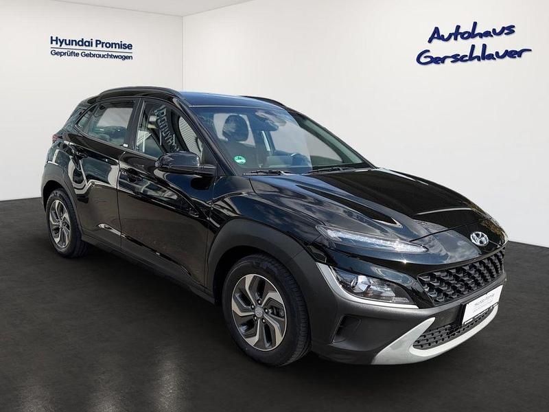 Gebraucht Hyundai Kona Select 141 PS (103 kW) 2021 Schwarz SUV