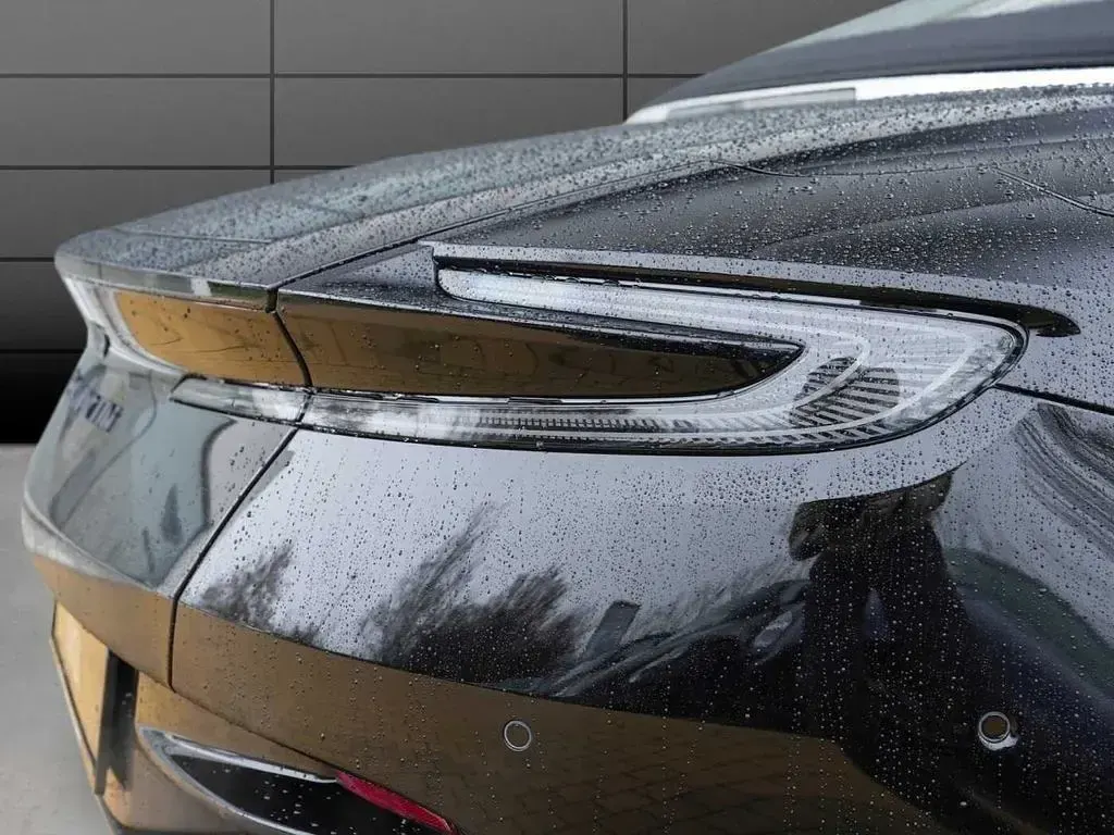 Neu Aston Martin DB12 680 PS (500 kW) 2025 Schwarz Cabrio