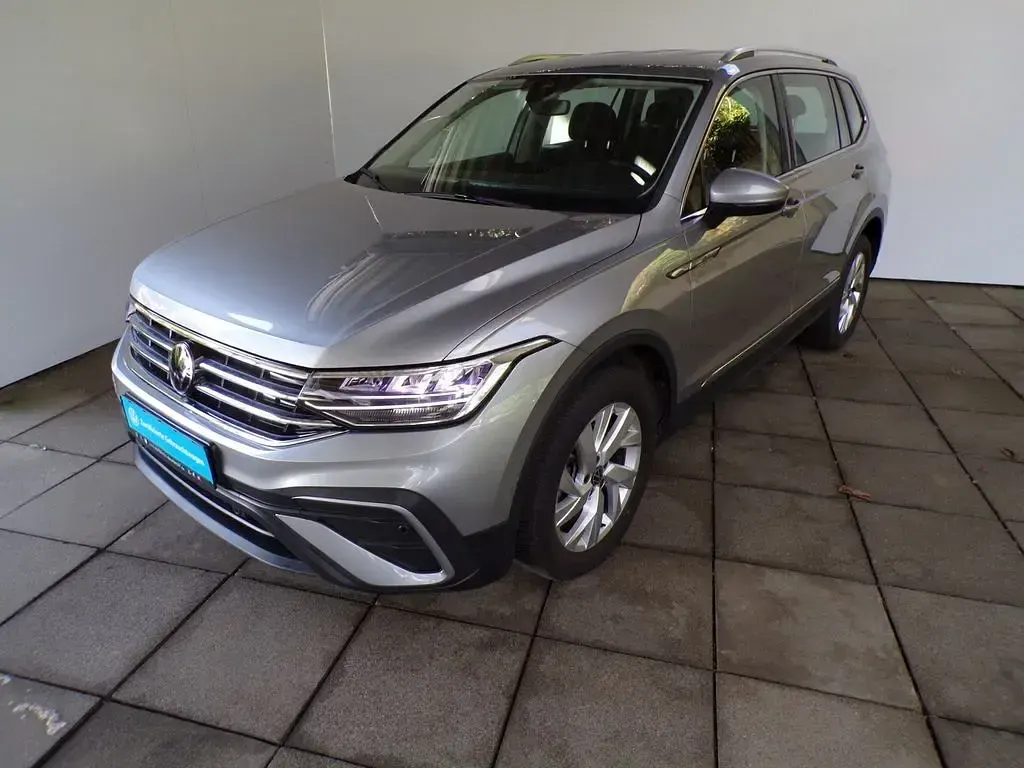 Gebraucht VW Tiguan Allspace S 150 PS (110 kW) 2024 Silber SUV