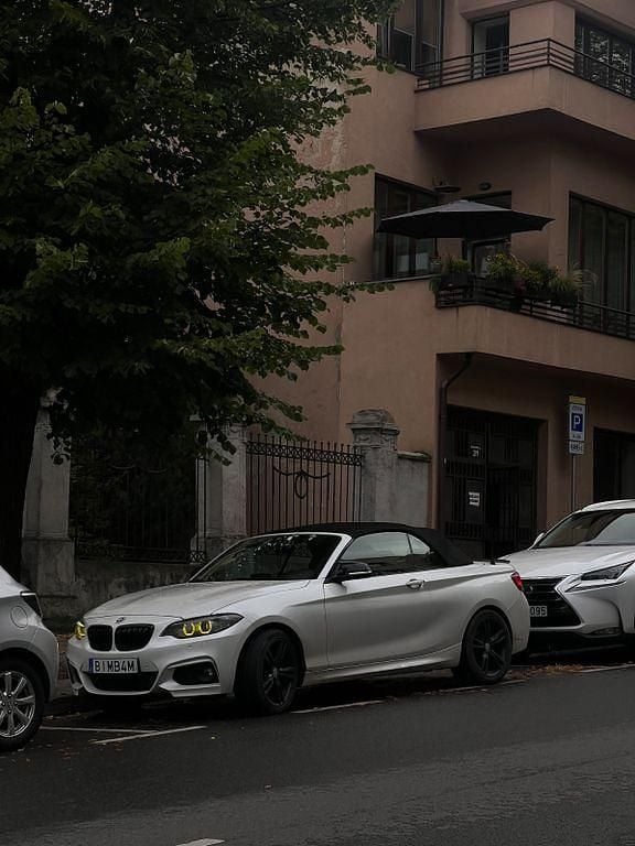 Weiß Gebraucht 2015 BMW 220 Luxury Line Cabrio | 15.999 € (Fairer Preis) - Bild 1/4