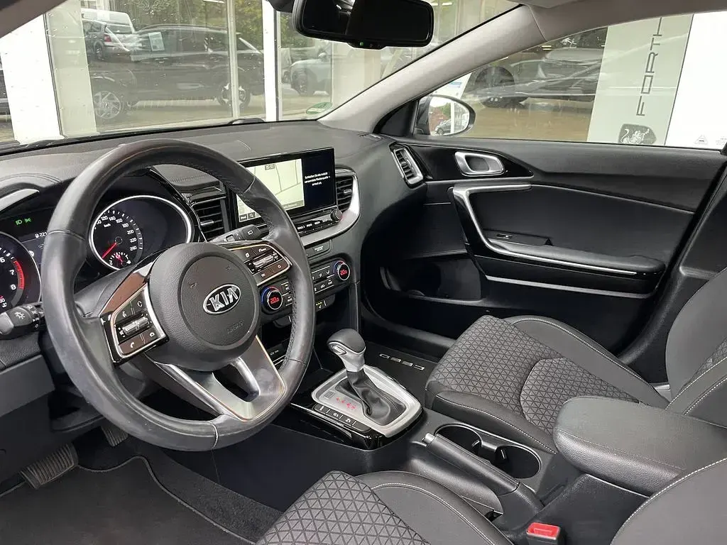 Gebraucht Kia Ceed Sportswagon Vision 160 PS (117 kW) 2021 Schwarz Kombi