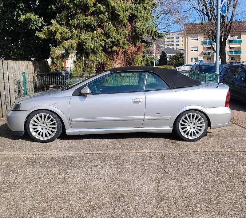 Gebraucht Opel Astra Cabriolet 125 PS (91 kW) 2002 Silber Cabrio