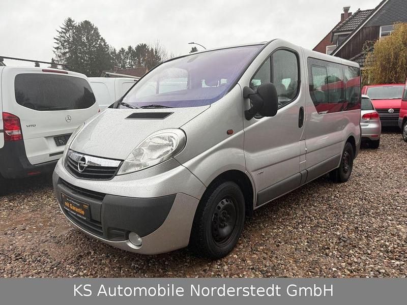 Silber Gebraucht 2008 Opel Vivaro Van | 8.900 € (Fairer Preis) - Bild 1/4