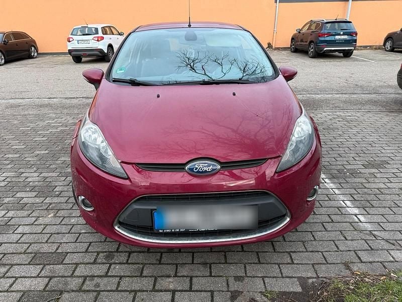 Rot Gebraucht 2009 Ford Fiesta Titanium Kleinwagen | 1.400 € (Superpreis) - Bild 1/4