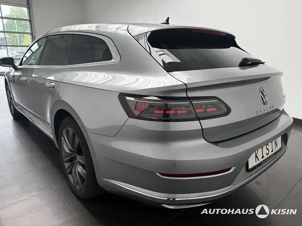 Gebraucht VW Arteon Elegance 150 PS (110 kW) 2023 Silver metallic Kombi