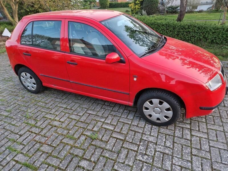 Rot Gebraucht 2001 Skoda Fabia Kleinwagen | 1.600 € (Fairer Preis) - Bild 1/4