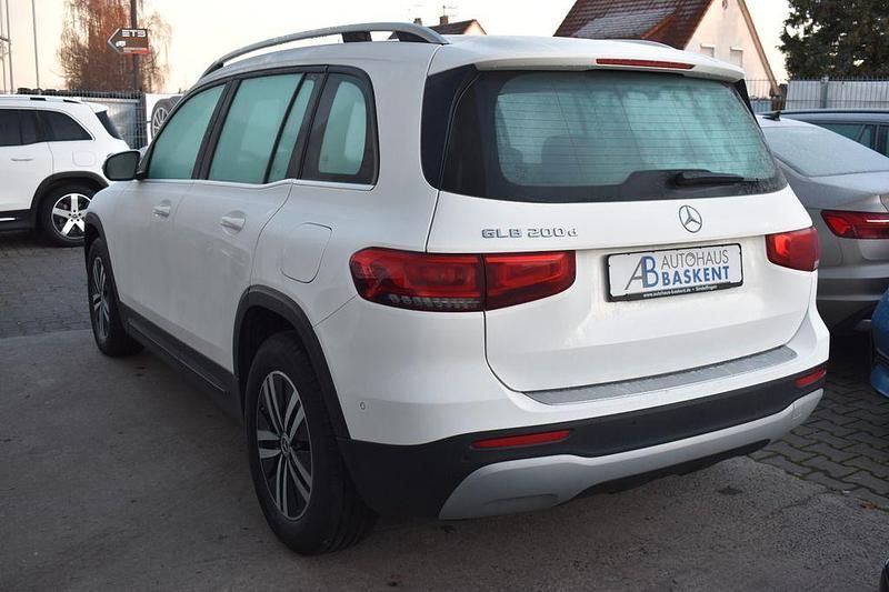 Gebraucht Mercedes GLB200 150 PS (110 kW) 2020 Weiß SUV