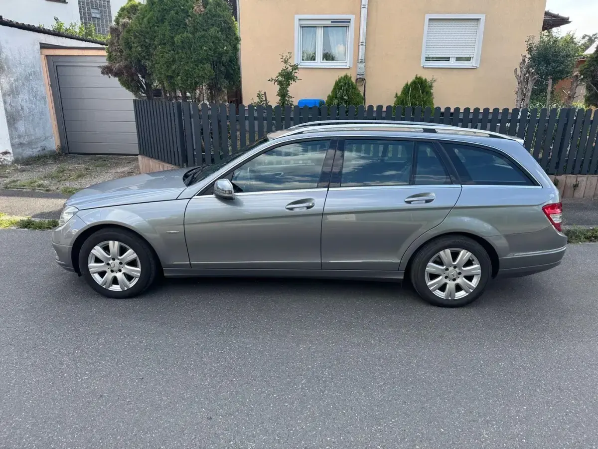 Gebraucht Mercedes C250 204 PS (150 kW) 2010 Silber Kombi