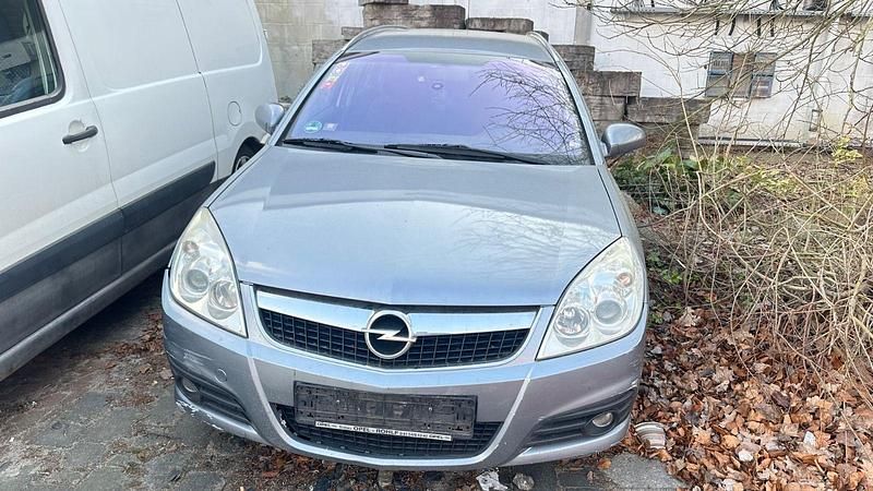 Gebraucht Opel Vectra Edition 150 PS (110 kW) 2007 Silber Kombi