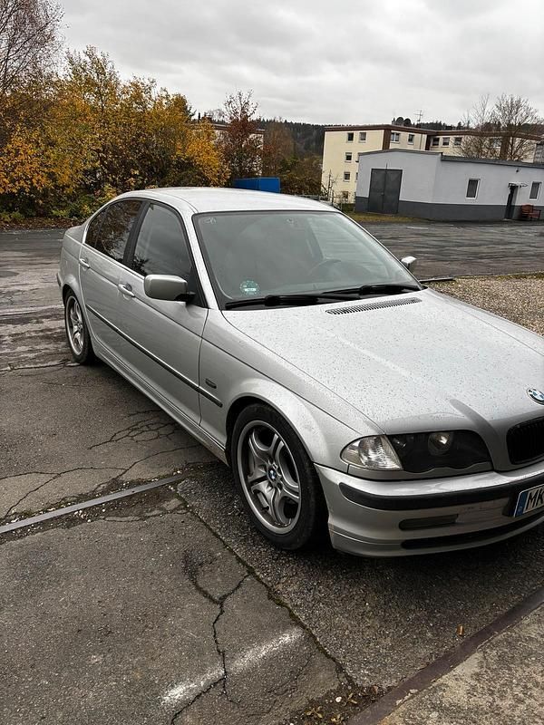 Gebraucht 1998 BMW 323 Limousine | 2.650 € (Guter Preis) - Bild 1/4
