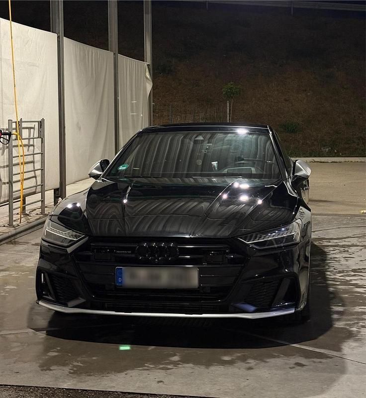 Schwarz Gebraucht 2018 Audi A7 Sportback Ambiente Kleinwagen | 44.250 € (Teuer) - Bild 1/4