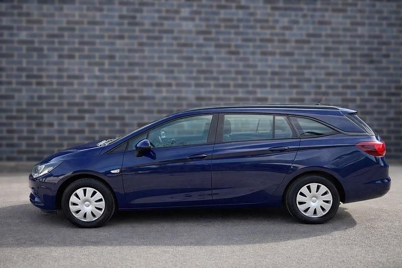 Gebraucht Opel Astra 105 PS (77 kW) 2016 Blau Kombi