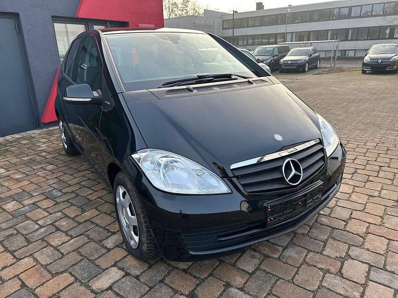 Gebraucht Mercedes A160 95 PS (69 kW) 2011 Schwarz Kleinwagen