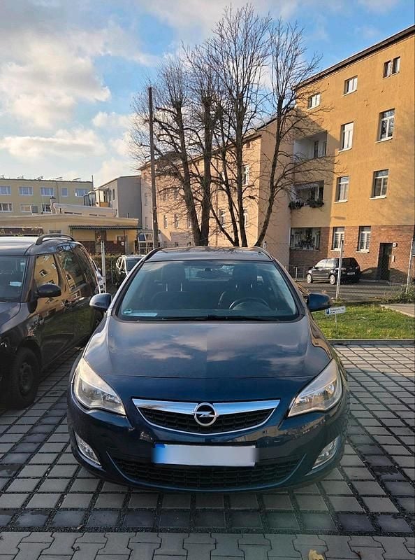 Blau Gebraucht 2012 Opel Astra Kombi | 3.200 € (Guter Preis) - Bild 1/4