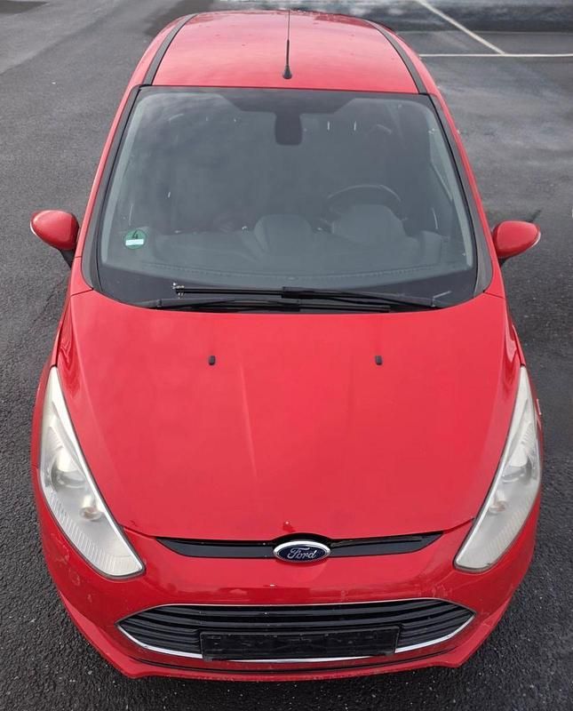 Gebraucht Ford B-MAX Titanium 101 PS (74 kW) 2014 Rot Van / Kleinbus