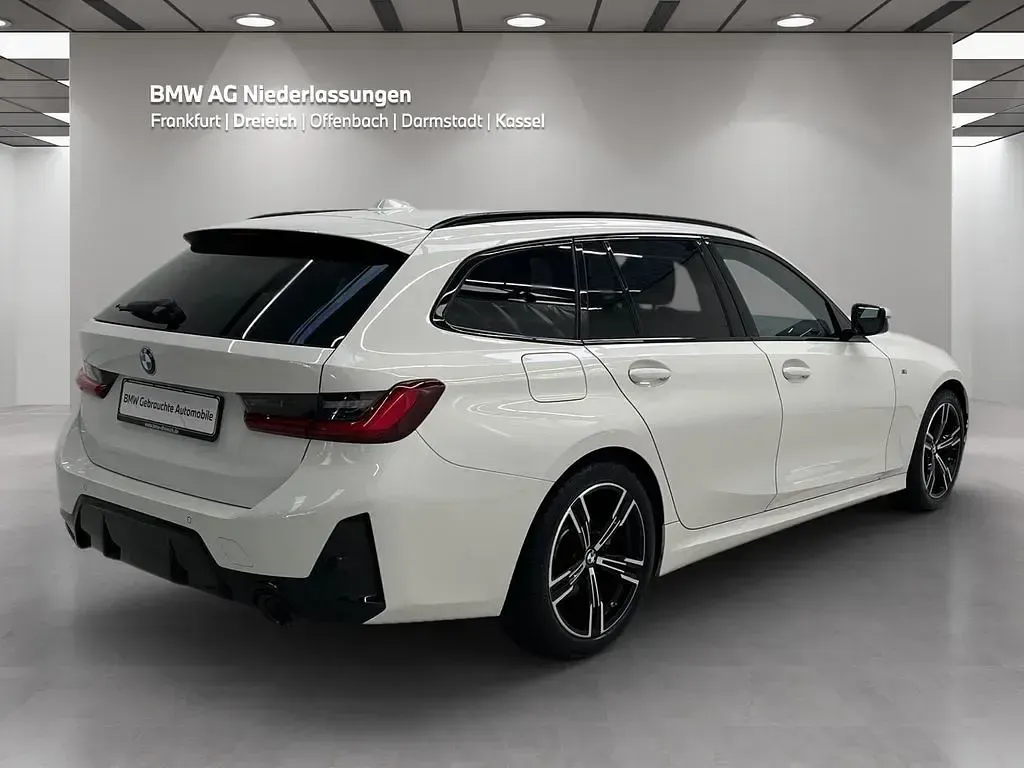 Gebraucht BMW 320 M Sport 190 PS (139 kW) 2023 Weiß Limousine
