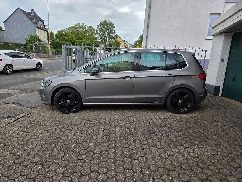 Gebraucht VW Golf Sportsvan Highline 150 PS (110 kW) 2014 Grau Van / Kleinbus