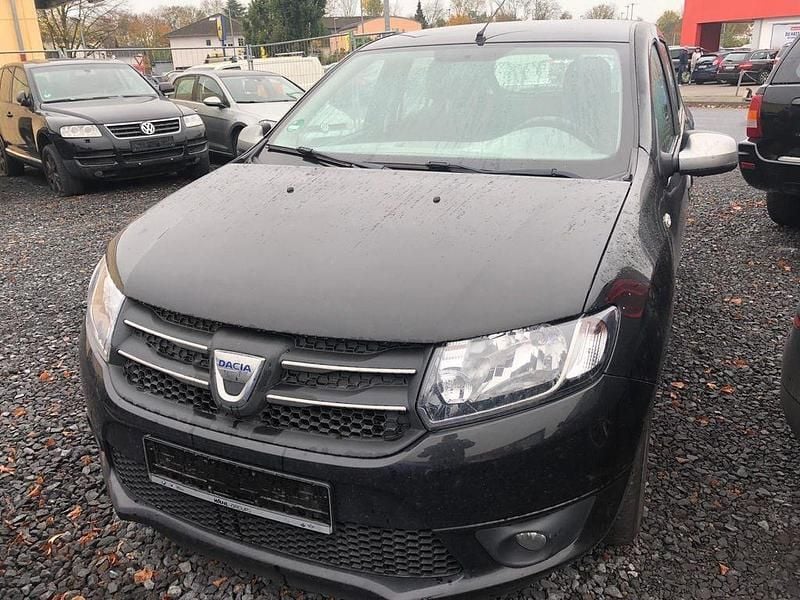 Schwarz Gebraucht 2015 Dacia Sandero Lauréate Kleinwagen | 2.550 € (Superpreis) - Bild 1/3