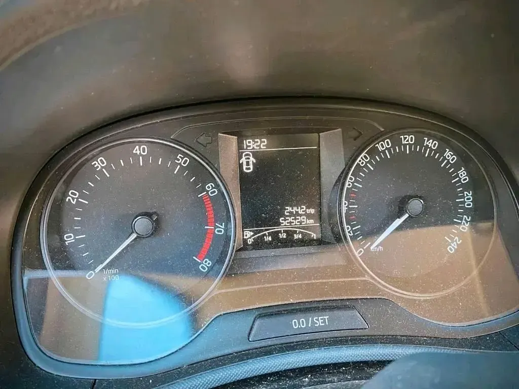 Używany Skoda Fabia Active 90 KM (66 kW) 2016 Srebrny Kombi
