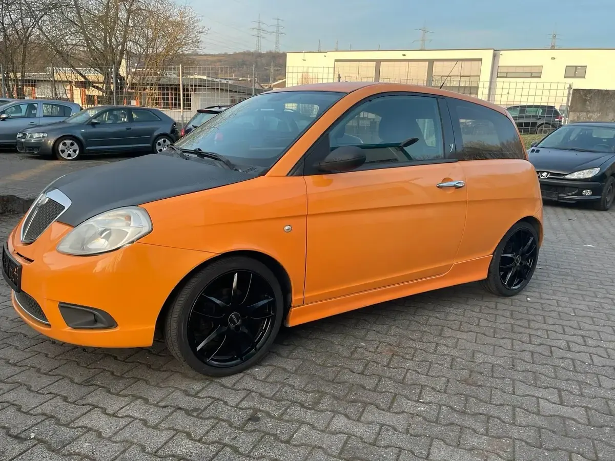 Second-hand Lancia Ypsilon 95 CP (69 kW) 2007 Portocaliu Hatchback