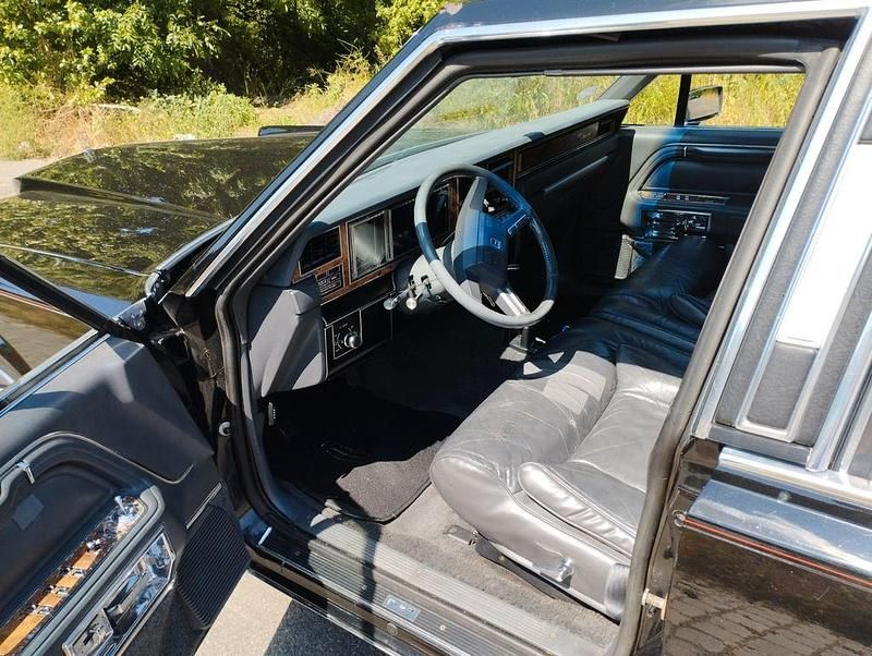 Gebraucht Lincoln Town Car 152 PS (111 kW) 1985 Schwarz Limousine
