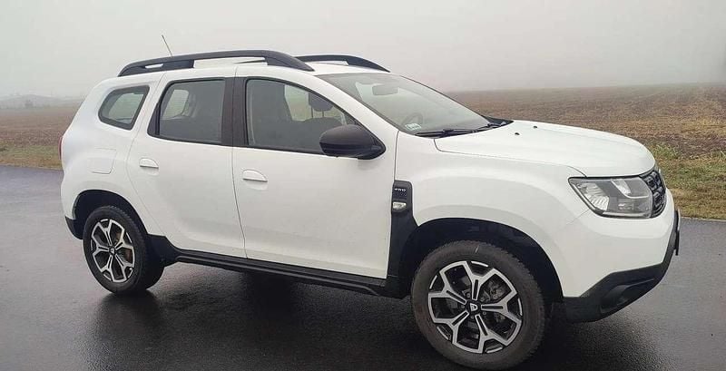 Weiß Gebraucht 2021 Dacia Duster Comfort SUV | 13.390 € (Superpreis) - Bild 1/4