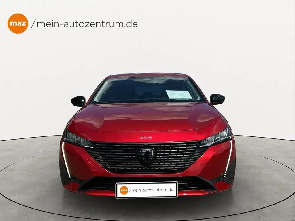 Gebraucht Peugeot 308 Allure 131 PS (96 kW) 2022 Rot/typ verkleidung aussen met Limousine